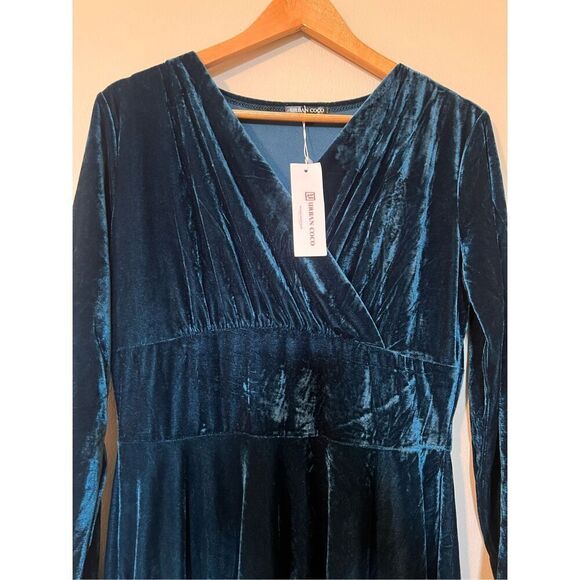 Urban Coco Size M Long Sleeve V-Neck Maxi Dress Emerald Green Velvet Formal NWT - Picture 7 of 15